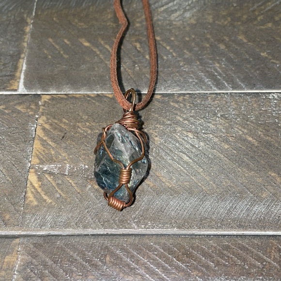 Wire Wrapped Labradorite - Picture 3 of 3